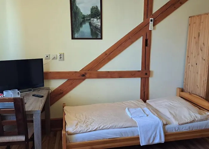 Bruder * Mojmírovce